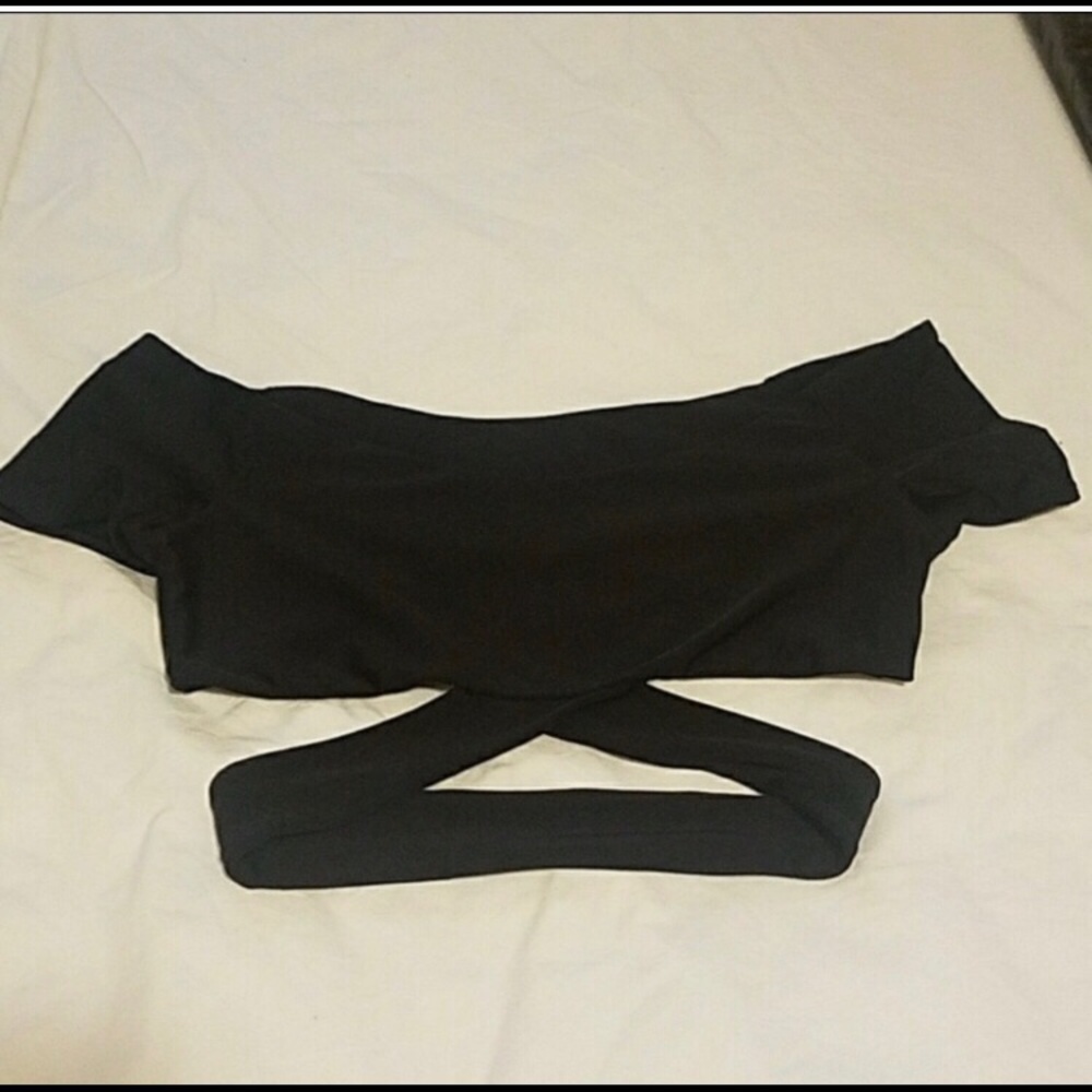 SOLD Lolli cross cross top size m